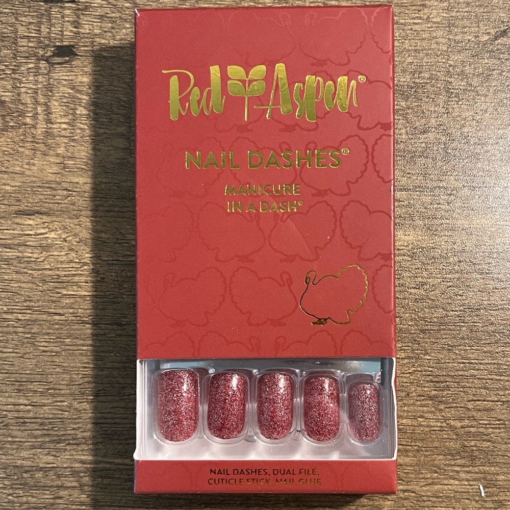 Red Aspen Nails 💅🏽 Tur-key To My Heart, Honora